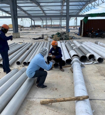 THI CÔNG ỐNG INOX 